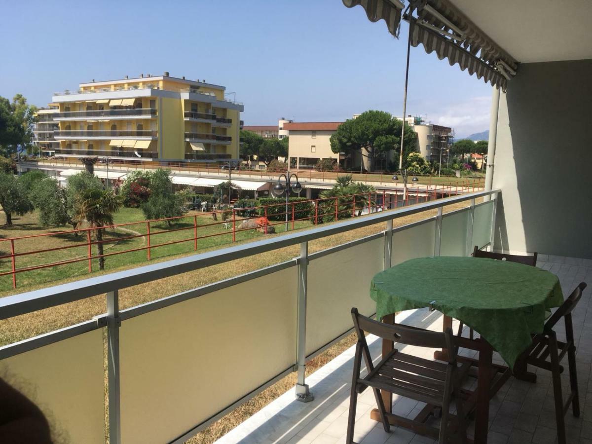 Apartamento Mare 3 Ventimiglia Exterior foto