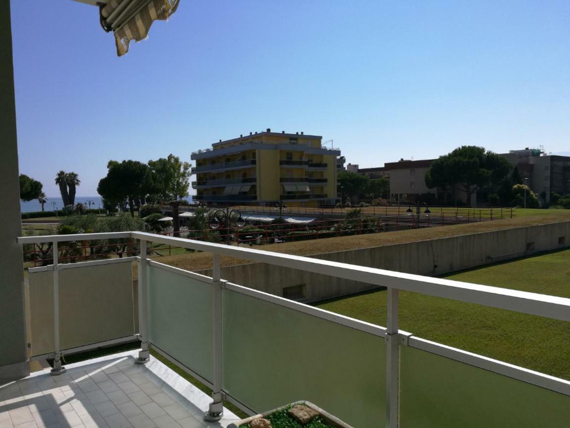 Apartamento Mare 3 Ventimiglia Exterior foto